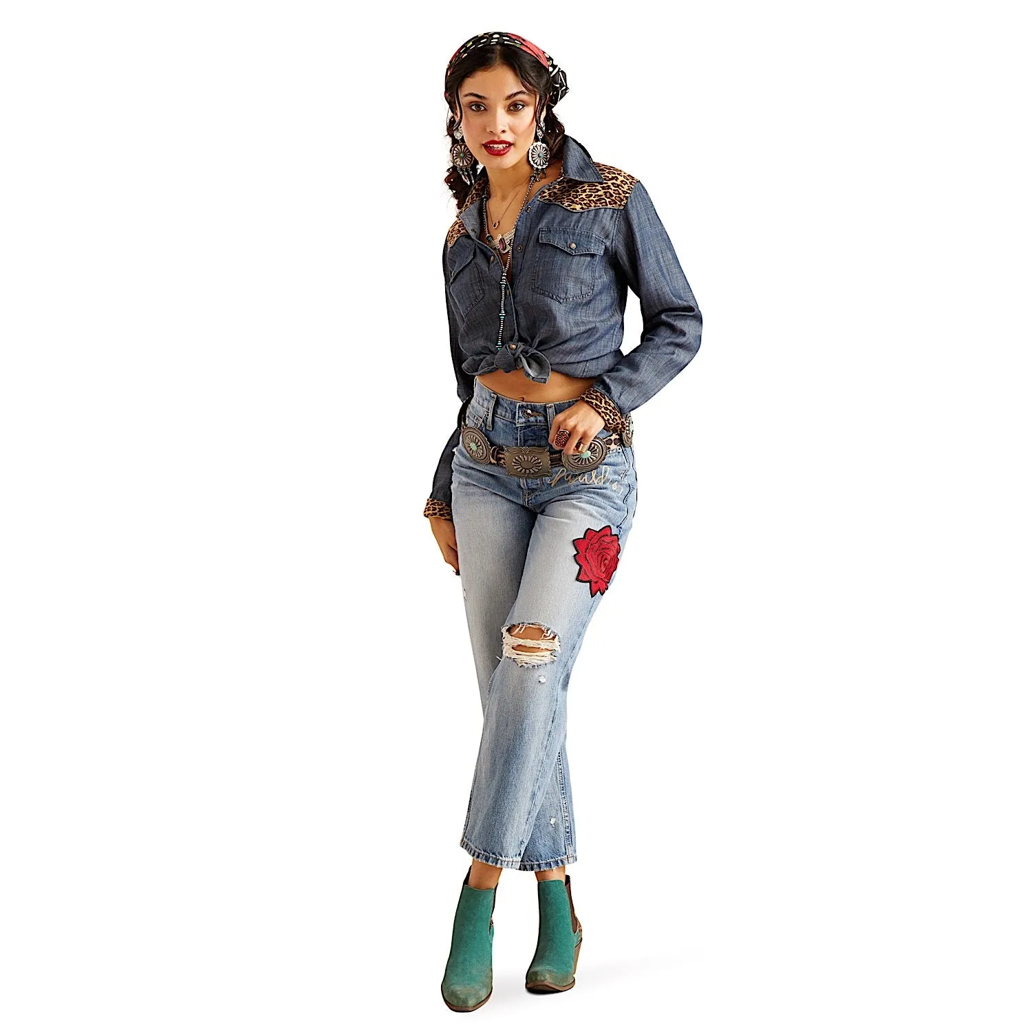 Sure! Here’s an optimized title for the e-commerce product:

Ariat Womens Quincy Chambray Rodeo Shirt in Layla Rose Design

This title emphasizes the brand, gender, product type, material, and design, making it clearer and more appealing to potential buyers.