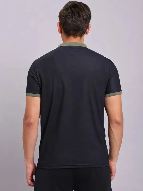 Men Colorblock Slim Fit Polo T-shirt with MATPIQ