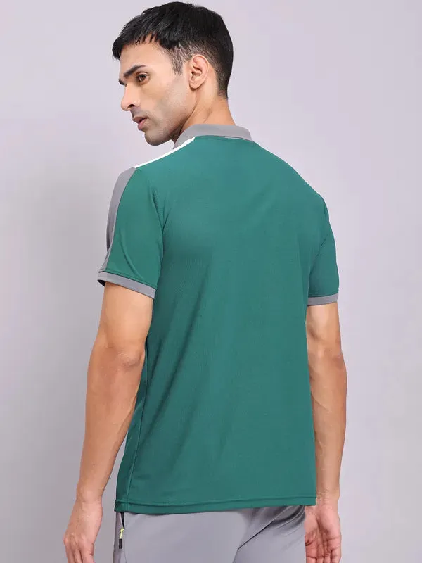 Men Colorblock Slim Fit Polo T-shirt with MATPIQ