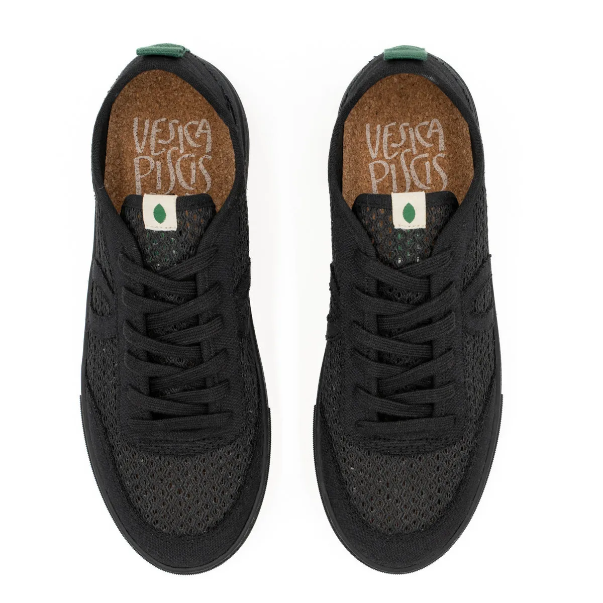 Vegan sneaker mesh black BRI007